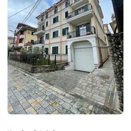 Center Apartment *